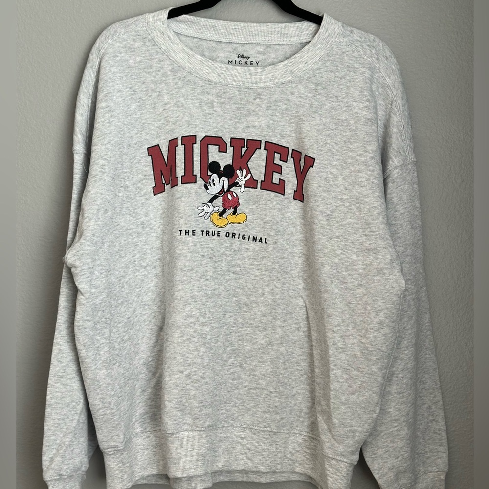 NWOT Disney Classic Mickey Mouse Long Sleeve Sweatshirt heather gray size MED